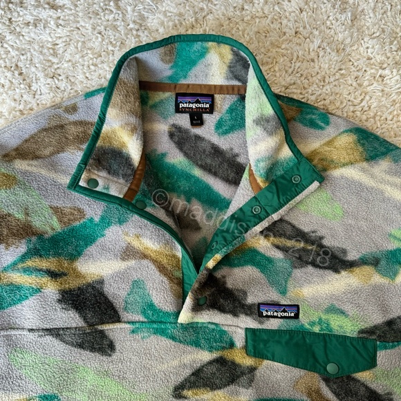 Patagonia Synchilla Snap-T Large Trout Tails Legend Green Fish Swimming Print L - Picture 8 of 11